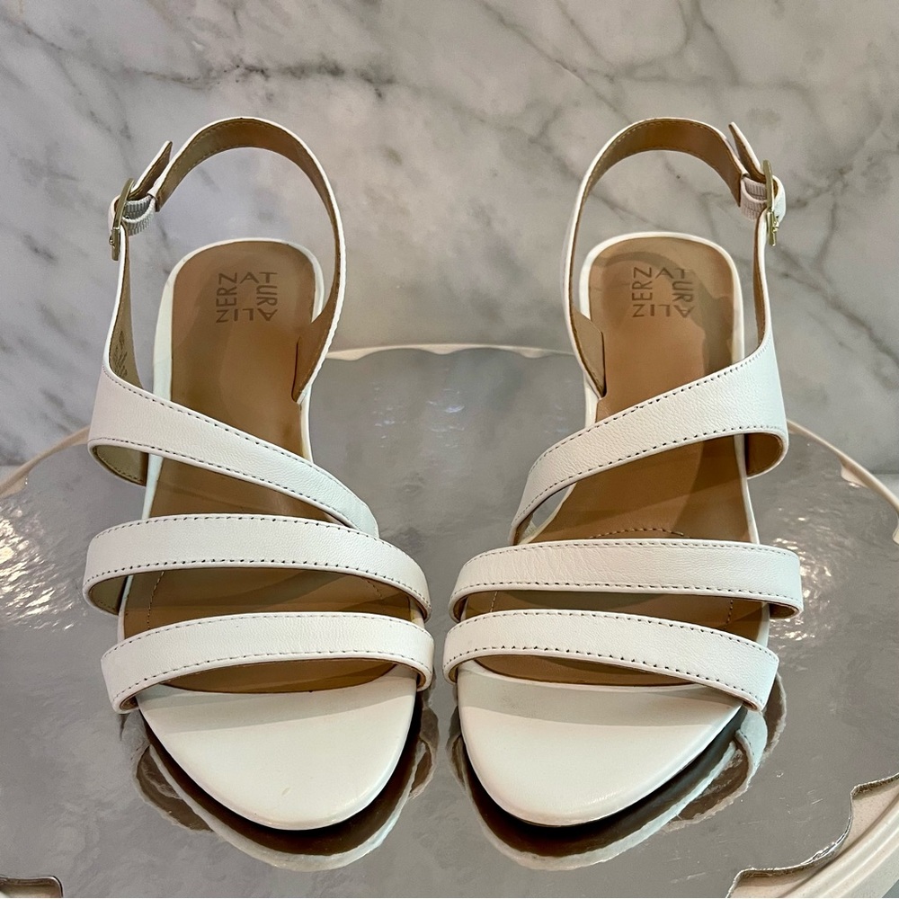 NWOT - Naturalizer TAIMI White Strappy Sandals with Low Heels Size 10 W - Picture 4 of 7